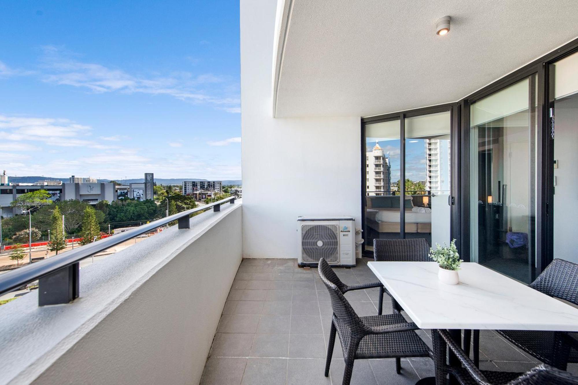 גולד קוסט Sierra Grand Broadbeach - Self Contained & Privately Managed Apartments מראה חיצוני תמונה
